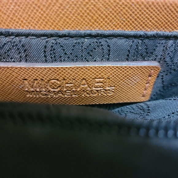 Michael Michael Kors Crossbody Bag - Picture 6 of 6